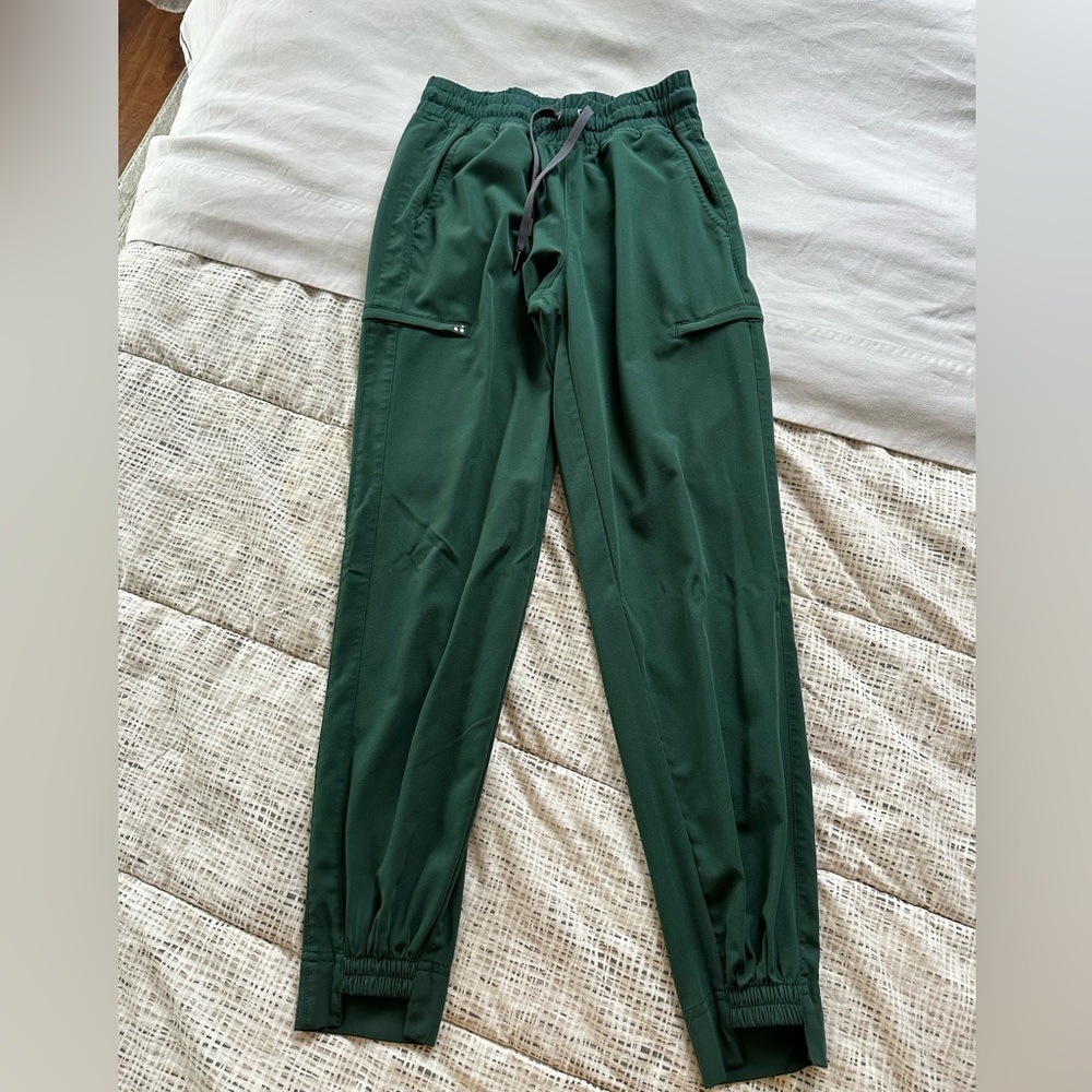 Scrub pants